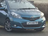Begagnad Toyota Yaris SR 99 HK (72 kW) 2012 Turkos Halvkombi