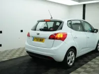 Used Kia Venga 125 HP (91 kW) 2014 White Hatchback