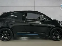 Begagnad BMW i3 Comfort Edition 135 kW (184 HK) 2022 Svart Halvkombi