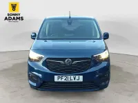 Begagnad Vauxhall Combo S 100 HK (73 kW) 2021 Blå Minibuss