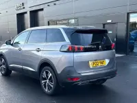 Usado Peugeot 5008 GT 129 HP (94 kW) 2022 Cinzento SUV