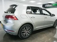 Used VW Golf VII SE 115 HP (84 kW) 2018 Silver Hatchback
