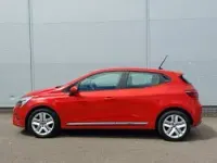 Used Renault Clio Play 72 HP (52 kW) 2021 Red Hatchback