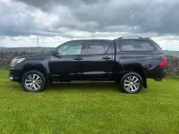 Used Toyota HiLux 150 HP (110 kW) 2020 Black Pickup
