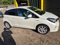 Used Toyota Yaris Sport 100 HP (73 kW) 2015 White Hatchback