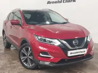Used Nissan Qashqai N-Connecta 110 HP (80 kW) 2018 Red SUV