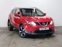 Used Nissan Qashqai N-Connecta 115 HP (84 kW) 2017 Red SUV
