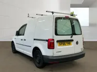 Usado VW Caddy Startline 102 CV (75 kW) 2016 Blanco Monovolumen