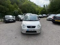 Second-hand Kia Picanto 64 CP (47 kW) 2009 Argintiu Hatchback