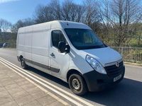 Used Vauxhall Movano 125 HP (91 kW) 2015 White MPV