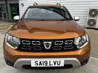 Used Dacia Duster Comfort 115 HP (84 kW) 2019 Orange SUV