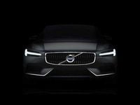 Used Volvo V40 R-Design 152 HP (111 kW) 2018 White Hatchback