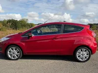 Used Ford Fiesta Zetec 98 HP (72 kW) 2015 Red Hatchback