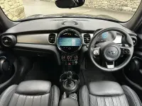 Gebraucht Mini Cooper S Exclusive 176 PS (129 kW) 2024 Schwarz Kleinwagen