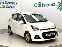 Used Hyundai i10 SE 66 HP (48 kW) 2015 White Hatchback