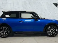 Used Mini Cooper Hatch 113 kW (154 HP) 2025 Blue Hatchback