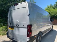 Nowe Renault Master 148 KM (108 kW) 2025 Srebrny Van