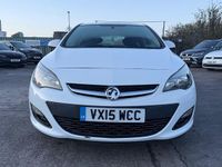 Used Vauxhall Astra Design Edition 2015 White Hatchback