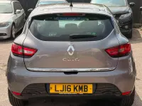Used Renault Clio Dynamique 90 HP (66 kW) 2016 Grey Hatchback