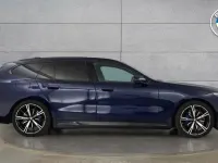 Used BMW 530e M Sport 295 HP (216 kW) 2026 Blue Estate