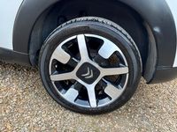 Used Citroën C4 Cactus Flair 82 HP (60 kW) 2014 White Hatchback