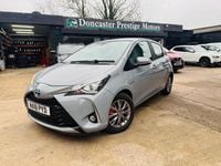 Used Toyota Yaris Hybrid 100 HP (73 kW) 2018 Grey Hatchback