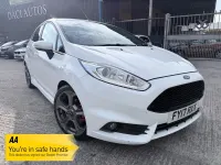 Usado Ford Fiesta ST 182 CV (133 kW) 2017 Blanco Utilitario