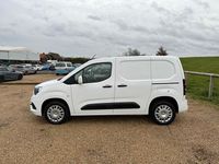 Second-hand Vauxhall Combo Sportive 100 CP (73 kW) 2020 Alb Van