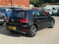 Used VW Golf VII SE 125 HP (91 kW) 2017 Black Hatchback