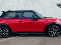 Used Mini Cooper Hatch 154 HP (113 kW) 2024 Red Hatchback