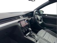 Begagnad VW Passat R-line 150 HK (110 kW) 2018 Blå Kombi