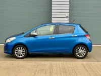 Used Toyota Yaris 2011 Blue Hatchback