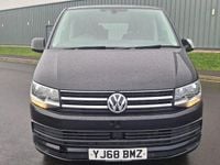 Used VW Shuttle SE 148 HP (108 kW) 2019 Black MPV