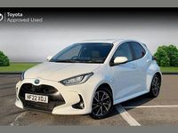 Used Toyota Yaris Hybrid Design 116 HP (85 kW) 2022 Pure white Hatchback