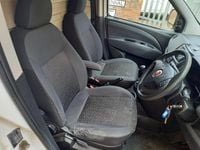 Used Fiat Doblò 95 HP (69 kW) 2018 White MPV