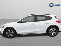 Używany Ford Focus Active 155 KM (114 kW) 2020 Biały Hatchback