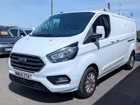 Used Ford Transit Custom Limited 130 HP (95 kW) 2019 White Van