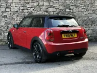 Used Mini Cooper Hatch 134 HP (98 kW) 2018 Red Hatchback