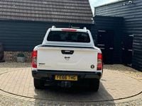Gebraucht Nissan Navara Tekna 190 PS (139 kW) 2016 Weiß Pickup
