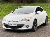 Used Vauxhall Astra GTC Edition 140 HP (102 kW) 2014 White Coupe
