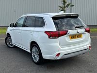 Used Mitsubishi Outlander P-HEV 206 HP (151 kW) 2019 White Estate