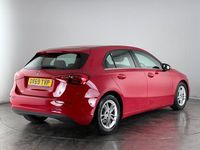 Używany Mercedes A180 Executive 136 KM (100 kW) 2019 Czerwony Hatchback