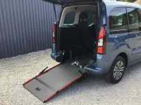 Used Peugeot TePee Allure 100 HP (73 kW) 2017