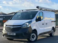 Used Vauxhall Vivaro 120 HP (88 kW) 2019 White MPV