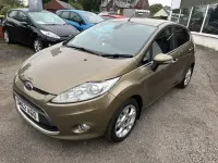 Used Ford Fiesta Zetec 70 HP (51 kW) 2012 Brown Hatchback