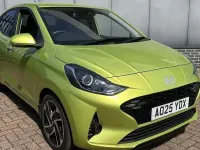 Używany Hyundai i10 Premium 63 KM (46 kW) 2025 Zielony Hatchback