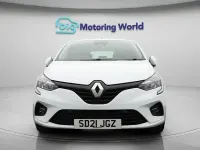Używany Renault Clio V Play 75 KM (55 kW) 2021 Biały Hatchback