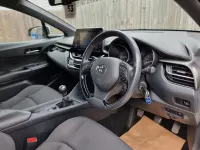 Used Toyota C-HR 116 HP (85 kW) 2018 White SUV