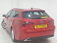 Usado Toyota Corolla 140 HP (102 kW) 2023 Vermelho Carrinha