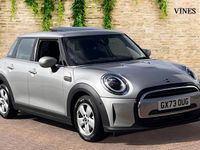 Usado Mini Cooper Classic 134 CV (98 kW) 2023 Plateado Utilitario